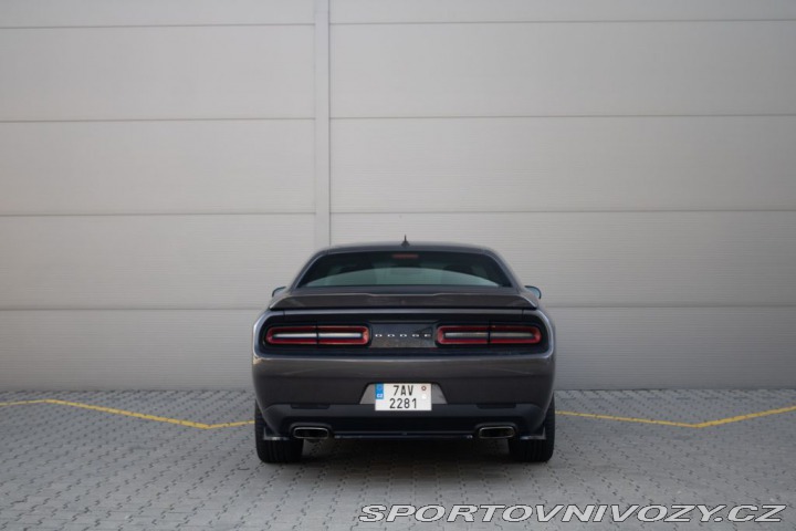 Dodge Challenger Americká klasika 1800