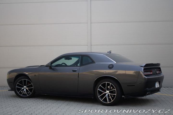 Dodge Challenger Americká klasika 1800