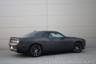 Dodge Challenger Americká klasika 1800
