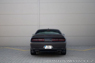 Dodge Challenger Americká klasika 1800
