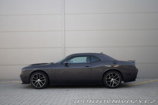 Dodge Challenger Americká klasika 1800