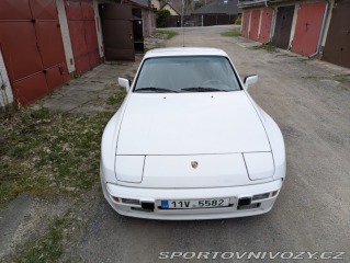 Porsche 944  1982