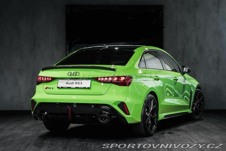 Audi RS3  2025