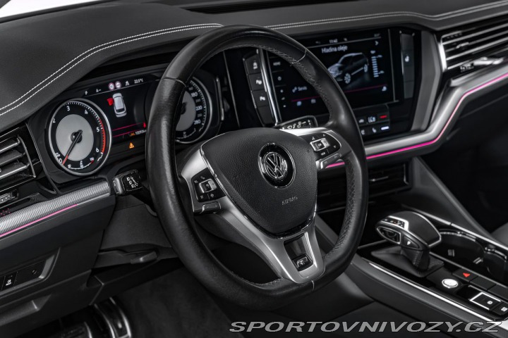 Volkswagen Ostatní modely Touareg 210kW R-line 4M Vzduch IQ 2019