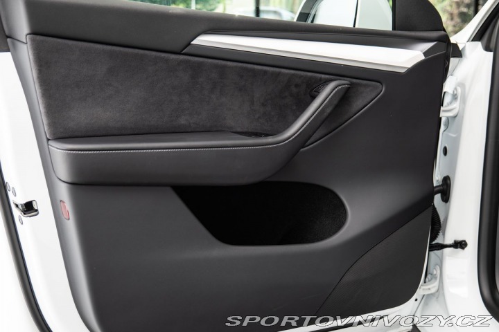 Tesla Model Y Performance/AWD/Dualmotor 1800