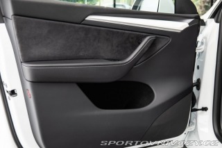 Tesla Model Y Performance/AWD/Dualmotor 2025