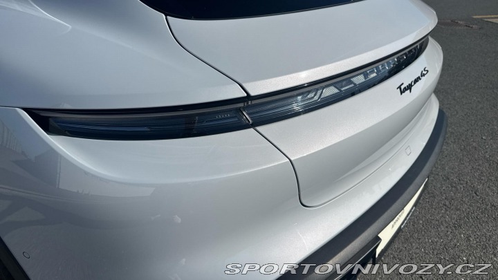 Porsche Taycan 4S Cross Turismo 2024