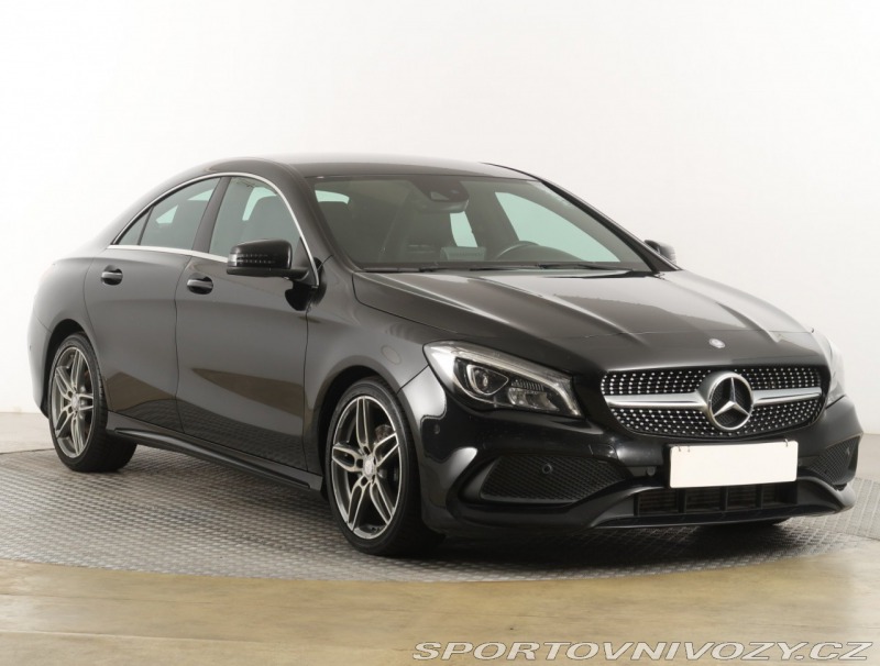 Mercedes-Benz CLA AMG Paket 180