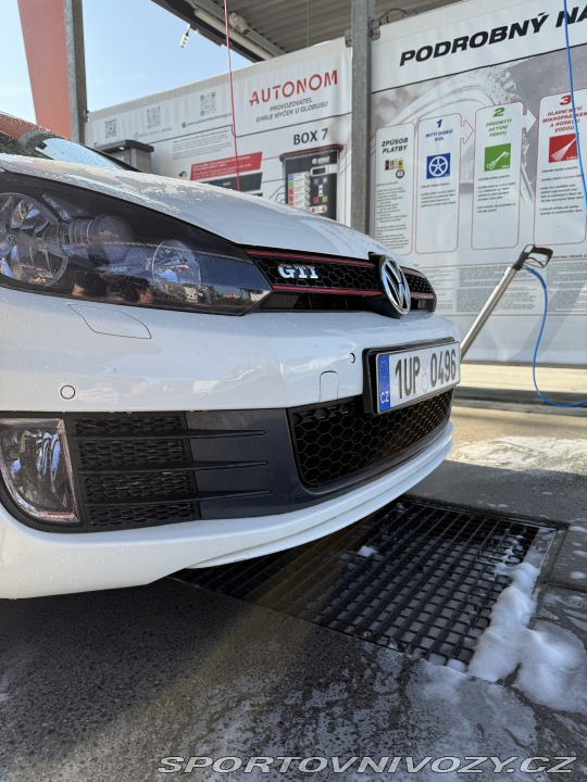 Volkswagen Golf 6 GTI 2009