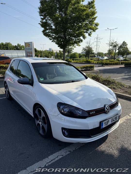 Volkswagen Golf 6 GTI 2009