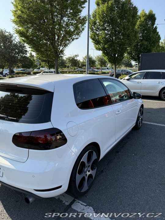 Volkswagen Golf 6 GTI 2009