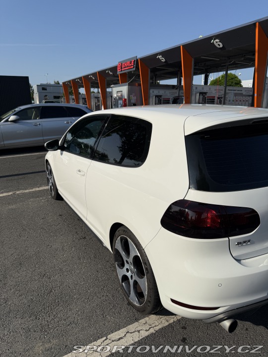 Volkswagen Golf 6 GTI 2009