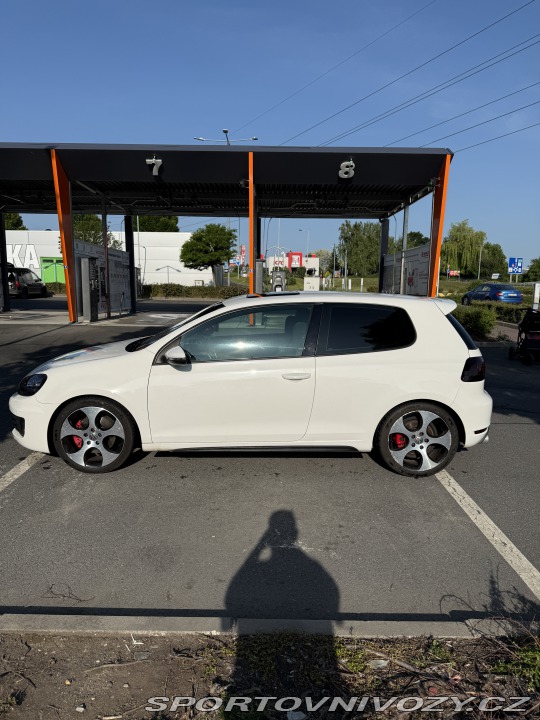 Volkswagen Golf 6 GTI 2009