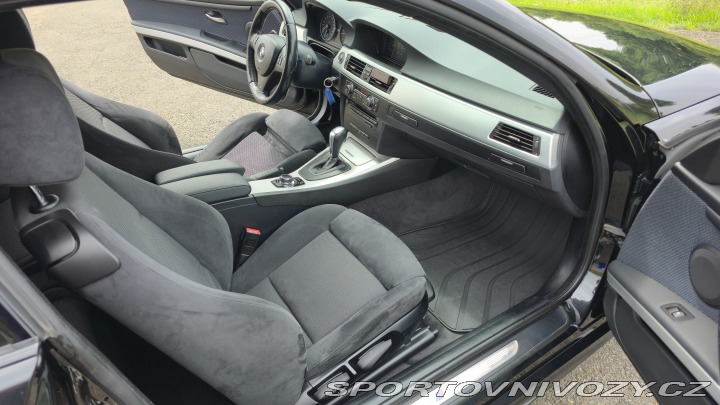 BMW 3 320d E92, xDrive 2011