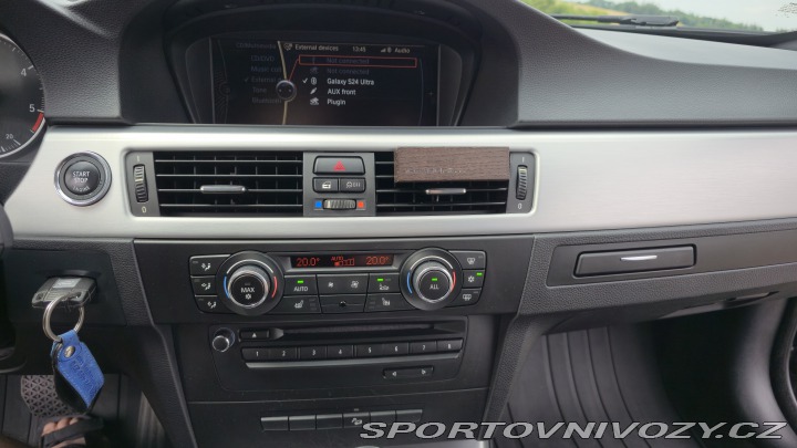 BMW 3 320d E92, xDrive 2011
