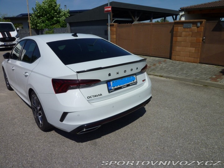 Škoda Ostatní modely Octavia 2,0 4 RS 1800