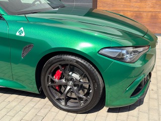 Alfa Romeo Giulia Quadrifoglio 2021