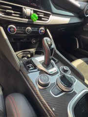 Alfa Romeo Giulia Quadrifoglio 2021