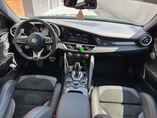 Alfa Romeo Giulia Quadrifoglio 2021
