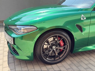 Alfa Romeo Giulia Quadrifoglio 2021