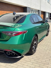 Alfa Romeo Giulia Quadrifoglio 2021