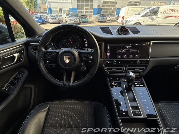 Porsche Macan T 2023