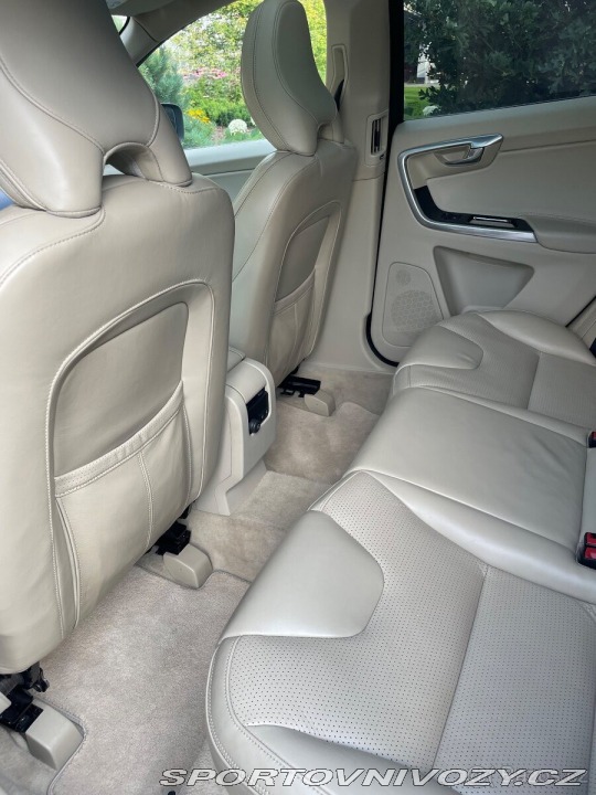 Volvo Ostatní modely XC60 2,4   D5, 169kW 2014