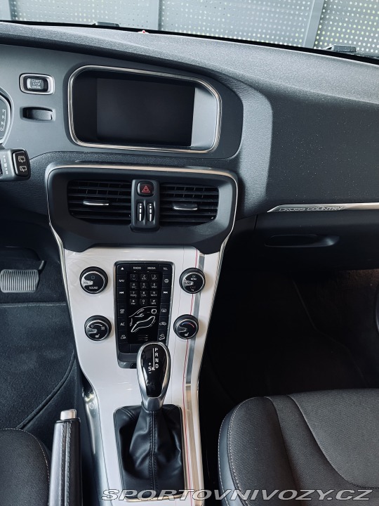 Volvo V40 Cross Country T4 AWD 2015