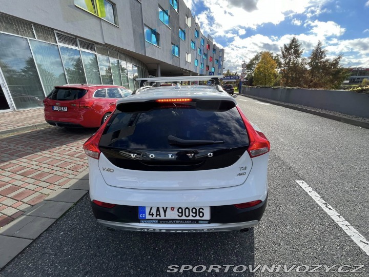 Volvo V40 Cross Country T4 AWD 2015