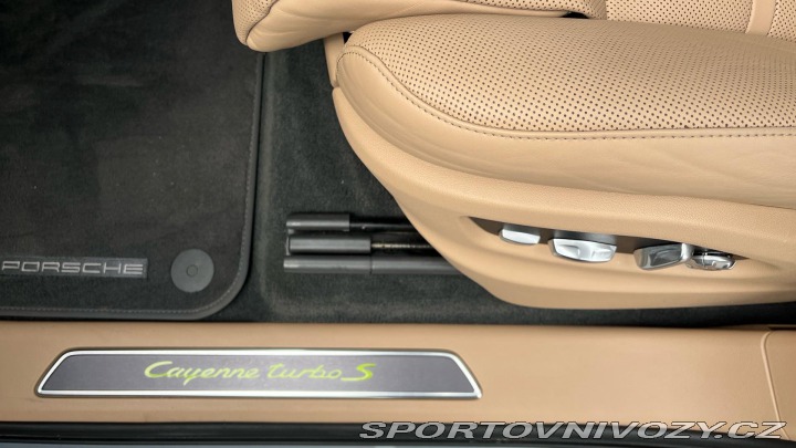 Porsche Cayenne Turbo S E-Hybrid 2020