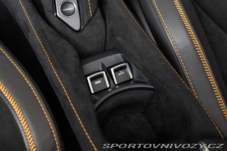 McLaren 720S Spider Performance NOVITE 2022