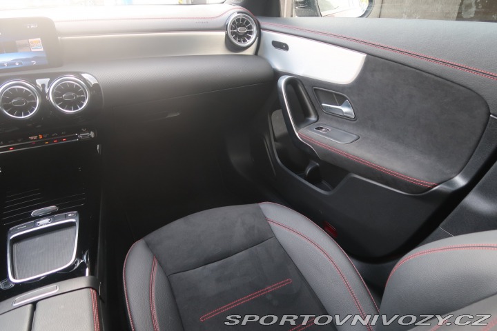 Mercedes-Benz CLA AMG 180 2024