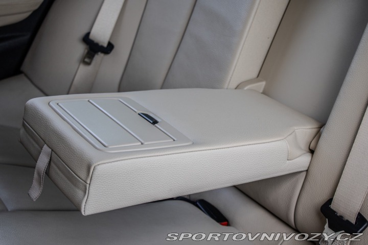 BMW 3 3.0 ActiveHybrid 3 Moder 2013