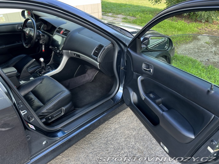 Honda Accord CL9 7g 2.4l manuál sedan 2005