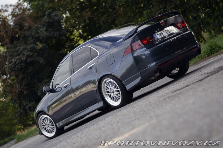 Honda Accord CL9 7g 2.4l manuál sedan 2005