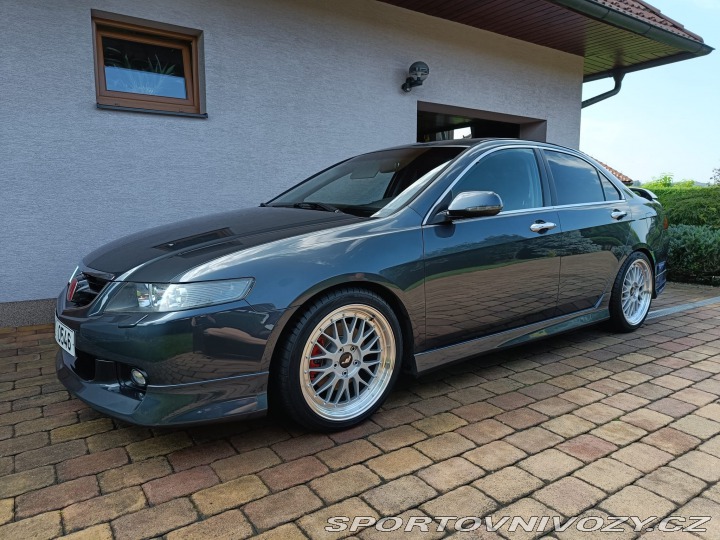 Honda Accord CL9 7g 2.4l manuál sedan 2005