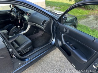 Honda Accord CL9 7g 2.4l manuál sedan 2005