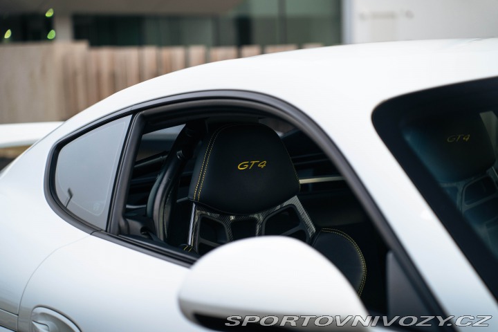 Porsche Cayman GT4 Clubsport, Approved 2016