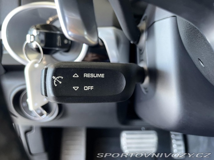 Porsche Cayenne  1800