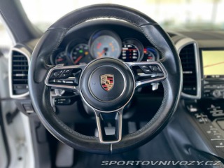 Porsche Cayenne  1800