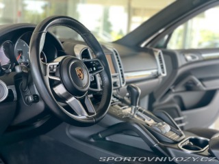 Porsche Cayenne  1800