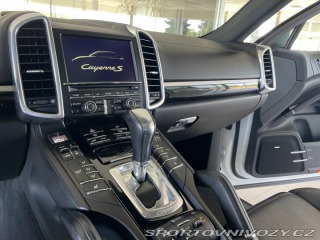 Porsche Cayenne  1800