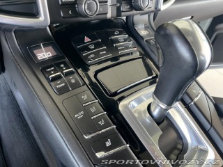 Porsche Cayenne  1800