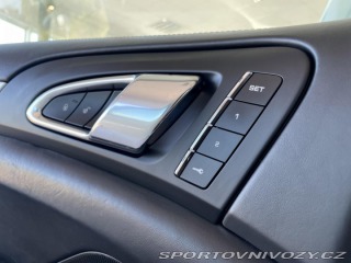 Porsche Cayenne  1800