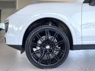Porsche Cayenne  1800