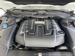 Porsche Cayenne  1800