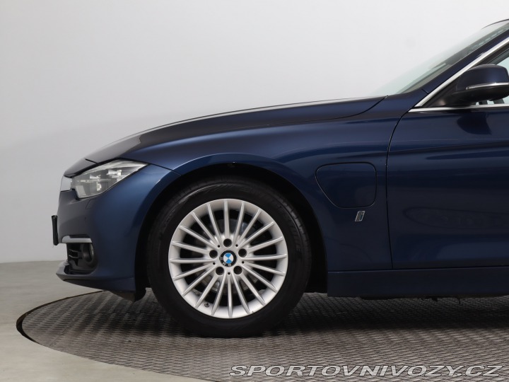 BMW 3 330e iPerformance 2018
