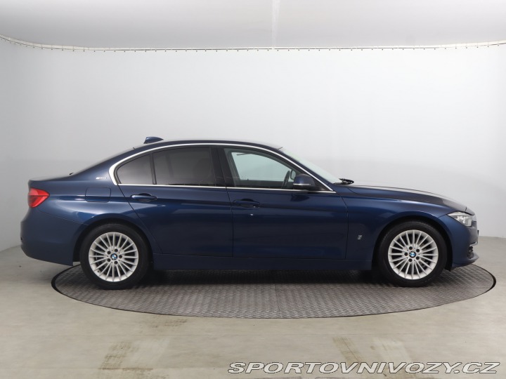 BMW 3 330e iPerformance 2018