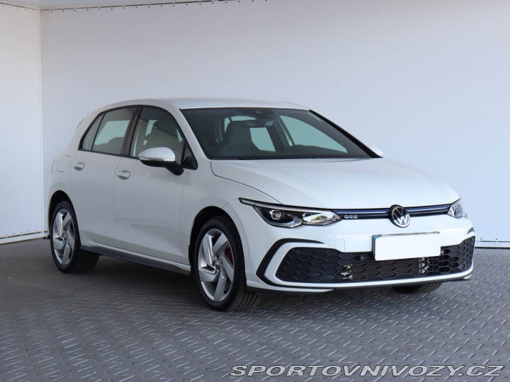 Volkswagen Golf GTE 2020
