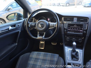 Volkswagen Golf GTE 2015
